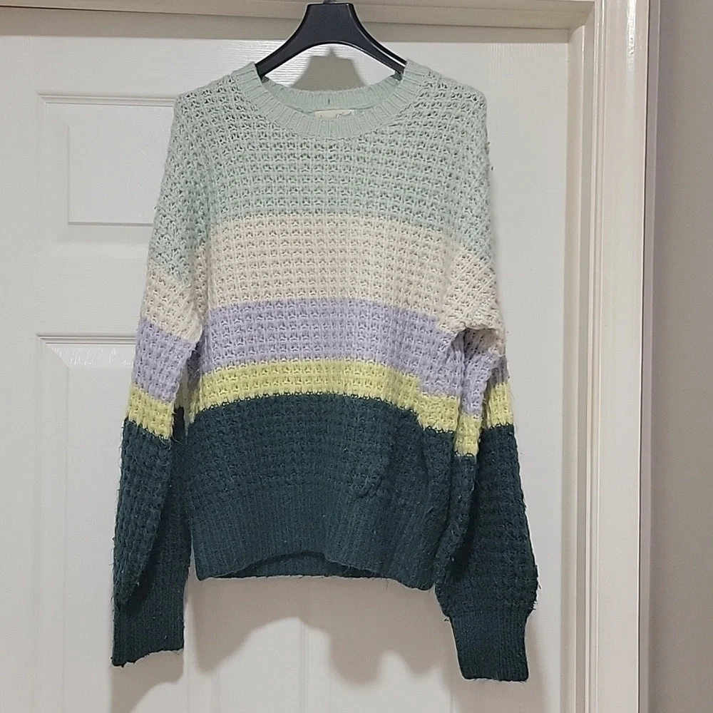 Universal Thread S sweater - Picture 1 of 3